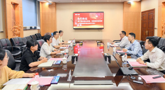 扬子国投副总经理徐梅琴带队到访苏美达